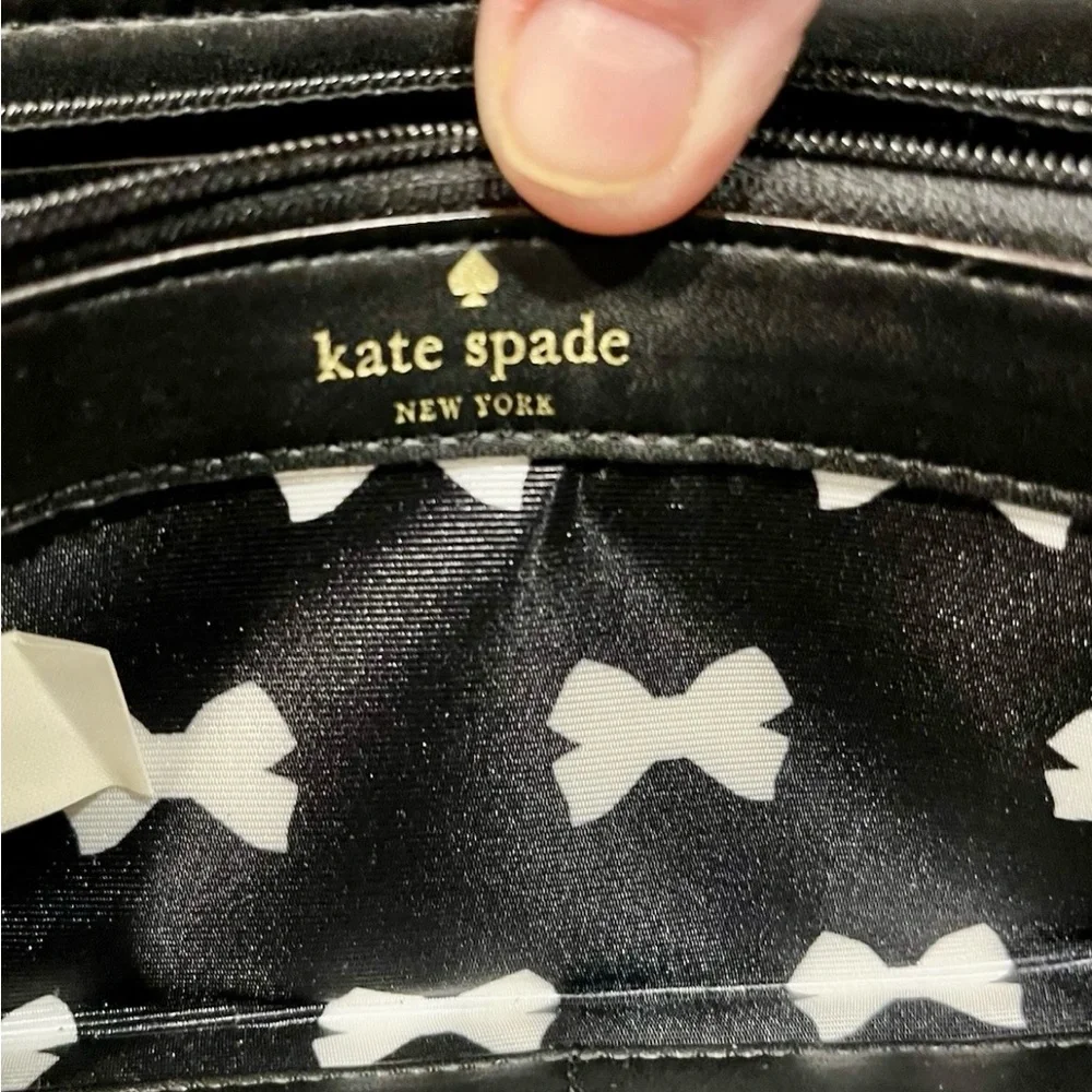 Cute Kate Spade EUC Wallet Zip Around Patent Leather Black and White Striped - Picture 5 of 8